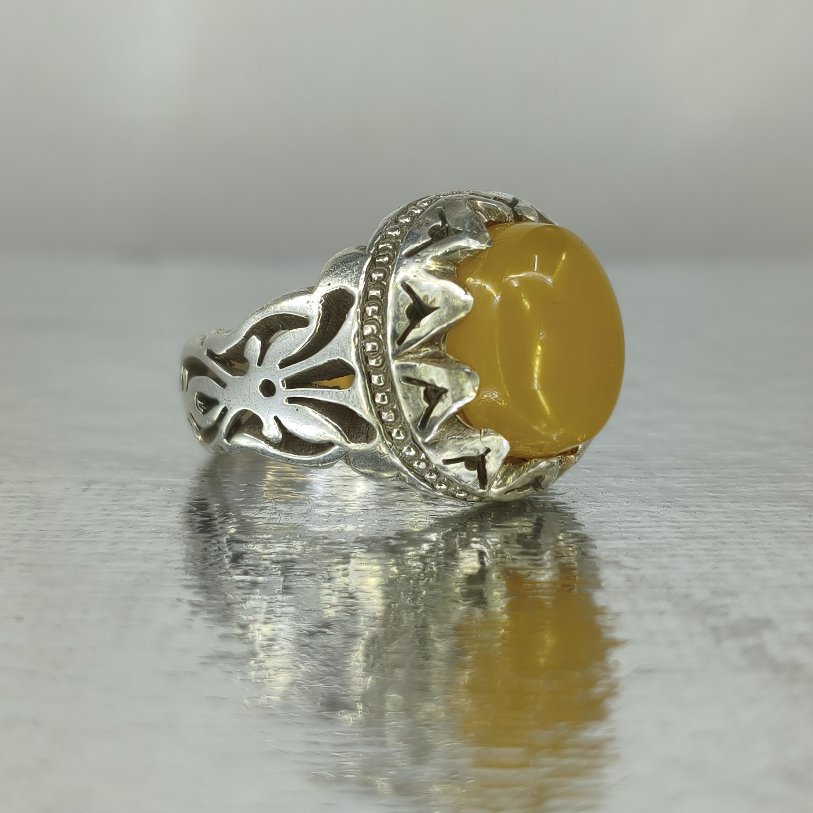 انگشتر نقره مردانه دست ساز عقیق زرد (استوک)