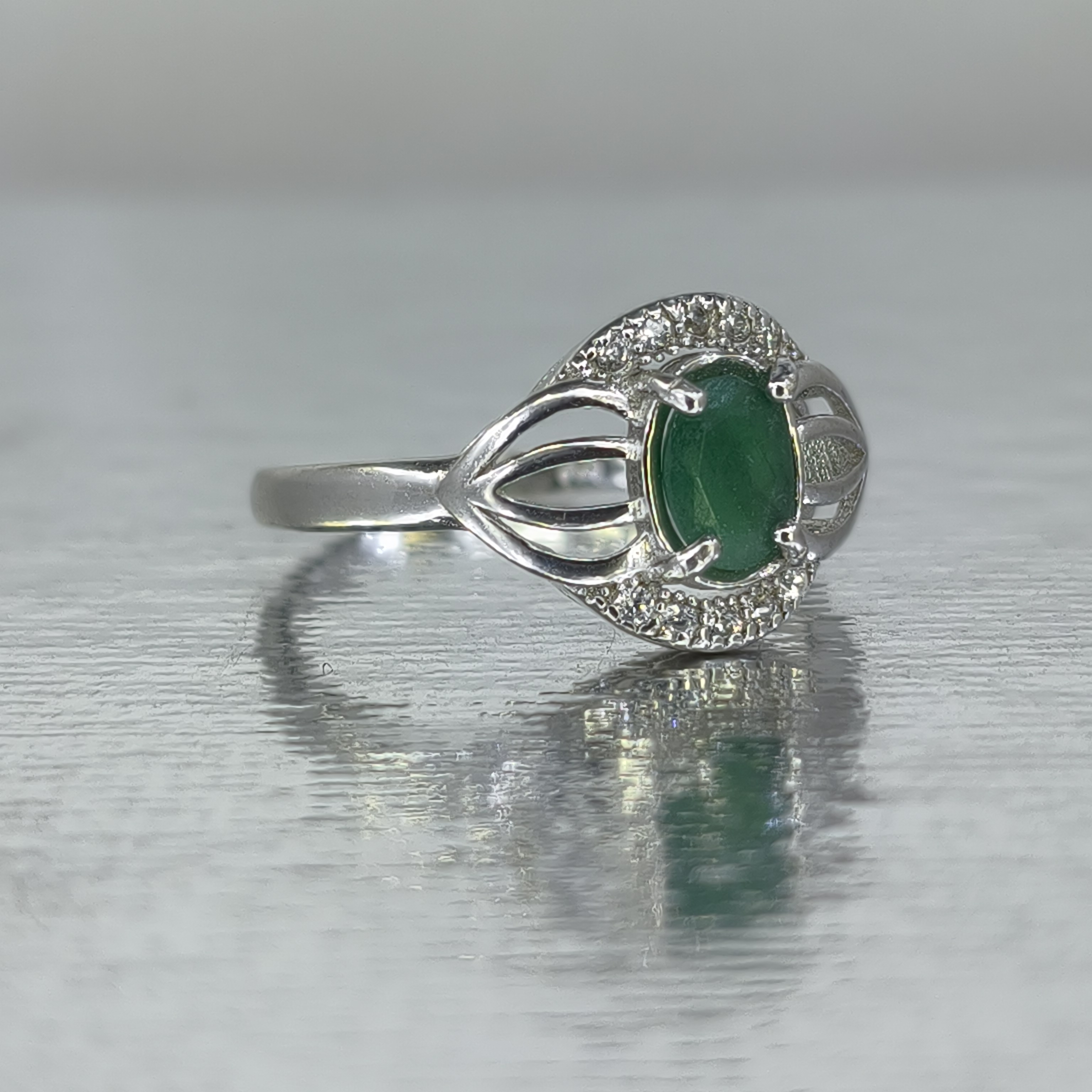 انگشتر زنانه زمرد هندی رکاب آبکاری رادیوم